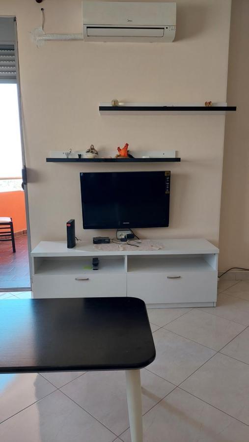 Sweetview 2-Bedroom Apartment With 3 Balcony Seaview Vlorë Exterior foto