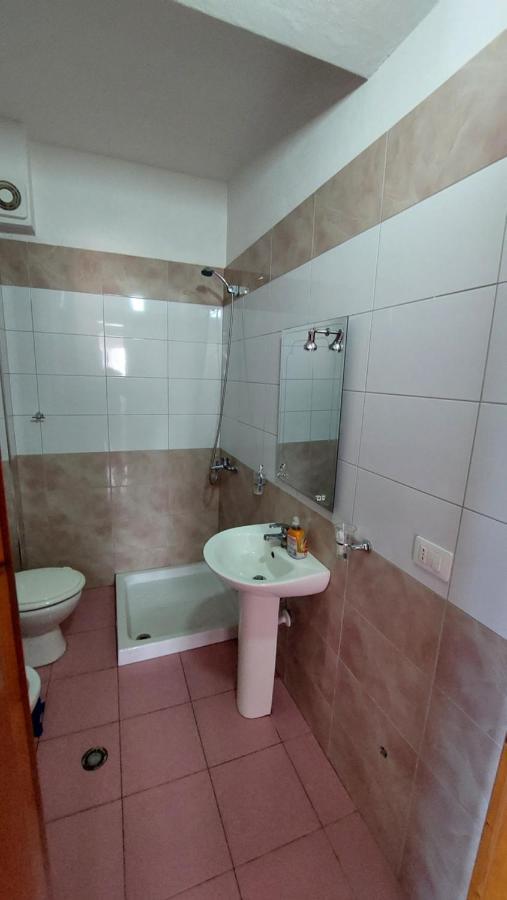 Sweetview 2-Bedroom Apartment With 3 Balcony Seaview Vlorë Exterior foto
